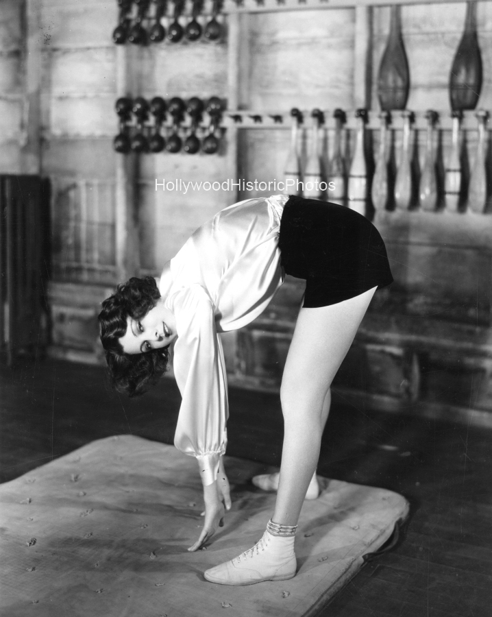 Frances Dee 1927 DeMille Barn Gym at Paramount wm.jpg